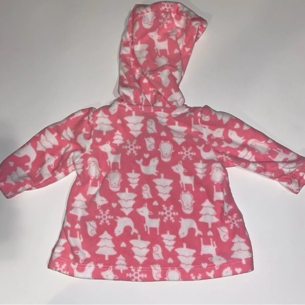 ⭐️3/$20 Carter’s Pink Fleece Pullover with hood. Cute wildlife accents. 0-3 Mo
